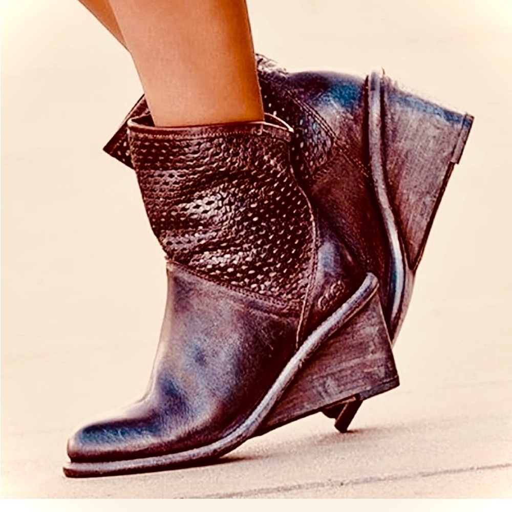 BED STU LEATHER Cobbler Duchess Perforated Wedge Ankle Boots, Size: 6, EUC